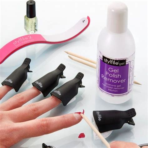 Magical nail varnish remover